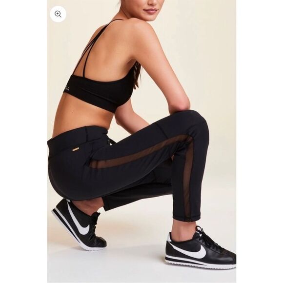 ALALA Fast Track Pants Women's Large Mesh Panel Black Joggers Athletic Workout - Picture 1 of 11